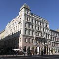 Sas-Center office building at the beginning of the pedestrian street - Βουδαπέστη, Ουγγαρία